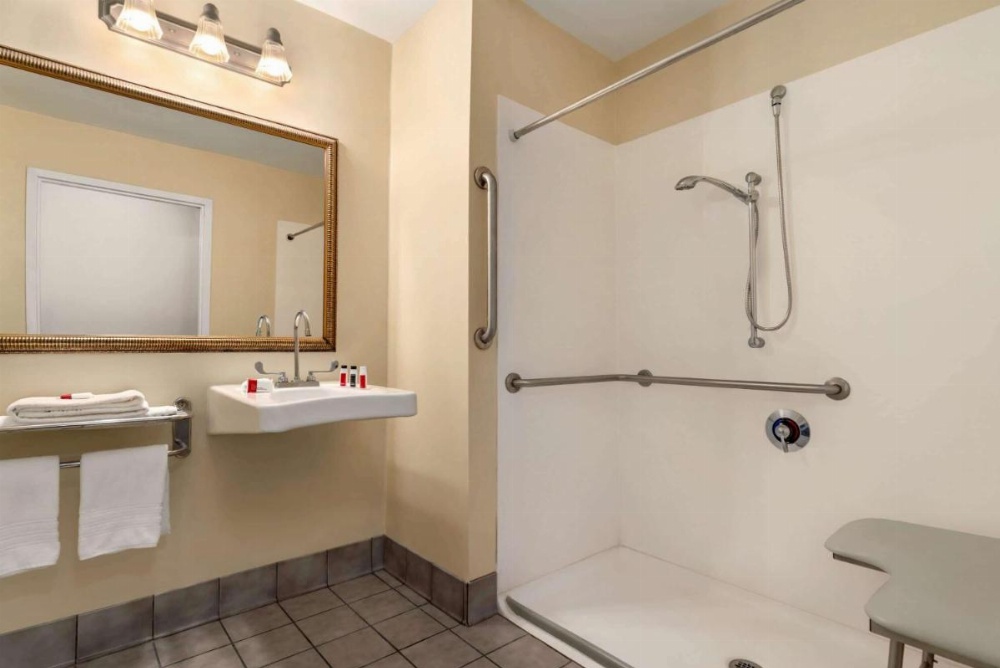 Baymont by Wyndham North Dartmouth Image 42